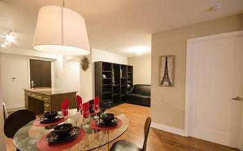 Royal Stays Suites - Blue Jays Way Toronto Exterior photo