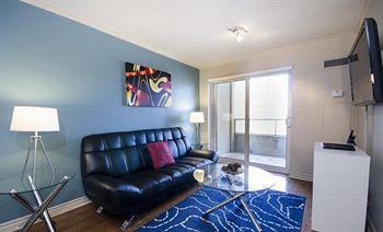 Royal Stays Suites - Blue Jays Way Toronto Exterior photo